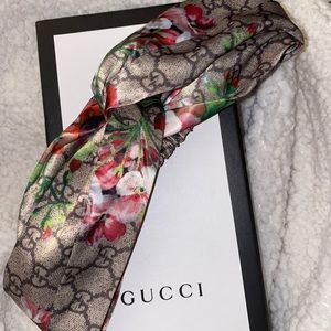 Gucci silk Headband